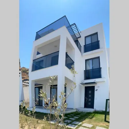 Newly Furnished Private In Gundogan 度假居 博德鲁姆